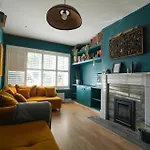 Stylish & Spacious Family On Edge Of *