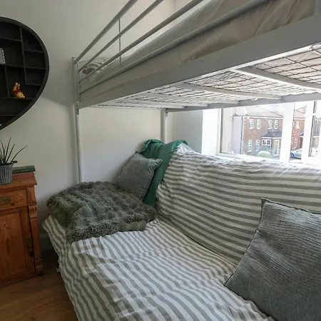 Stylish & Spacious Family On Edge Of *
